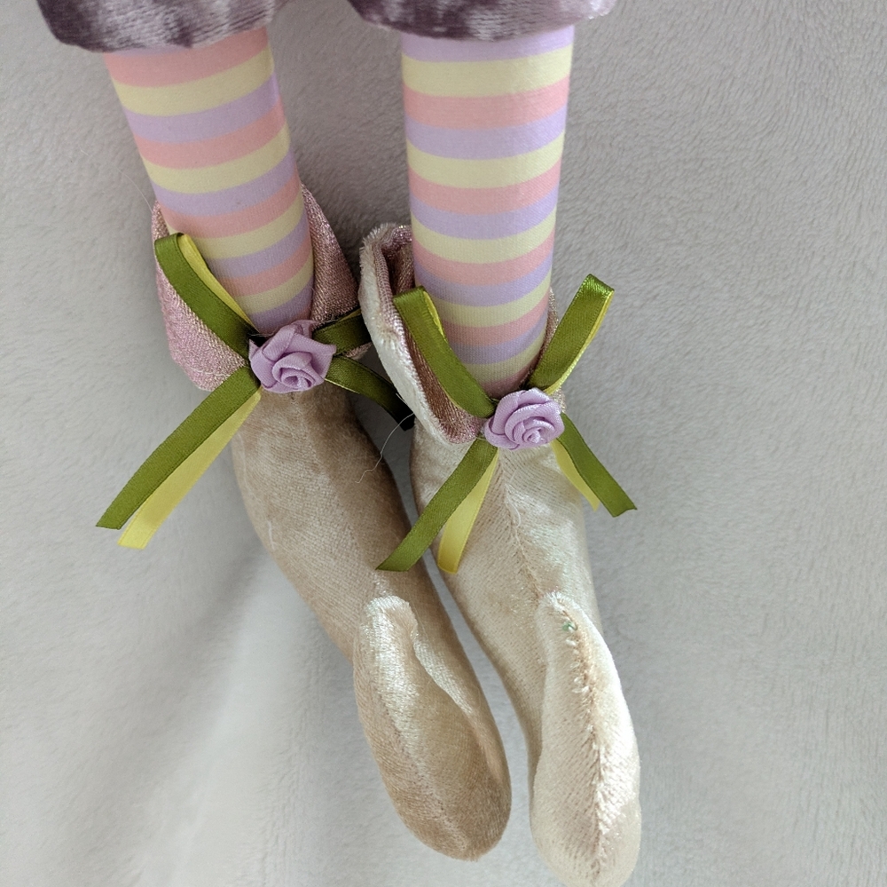 NWT Pastel Lavender Floral Poseable Easter Elf Doll - Picture 7 of 12